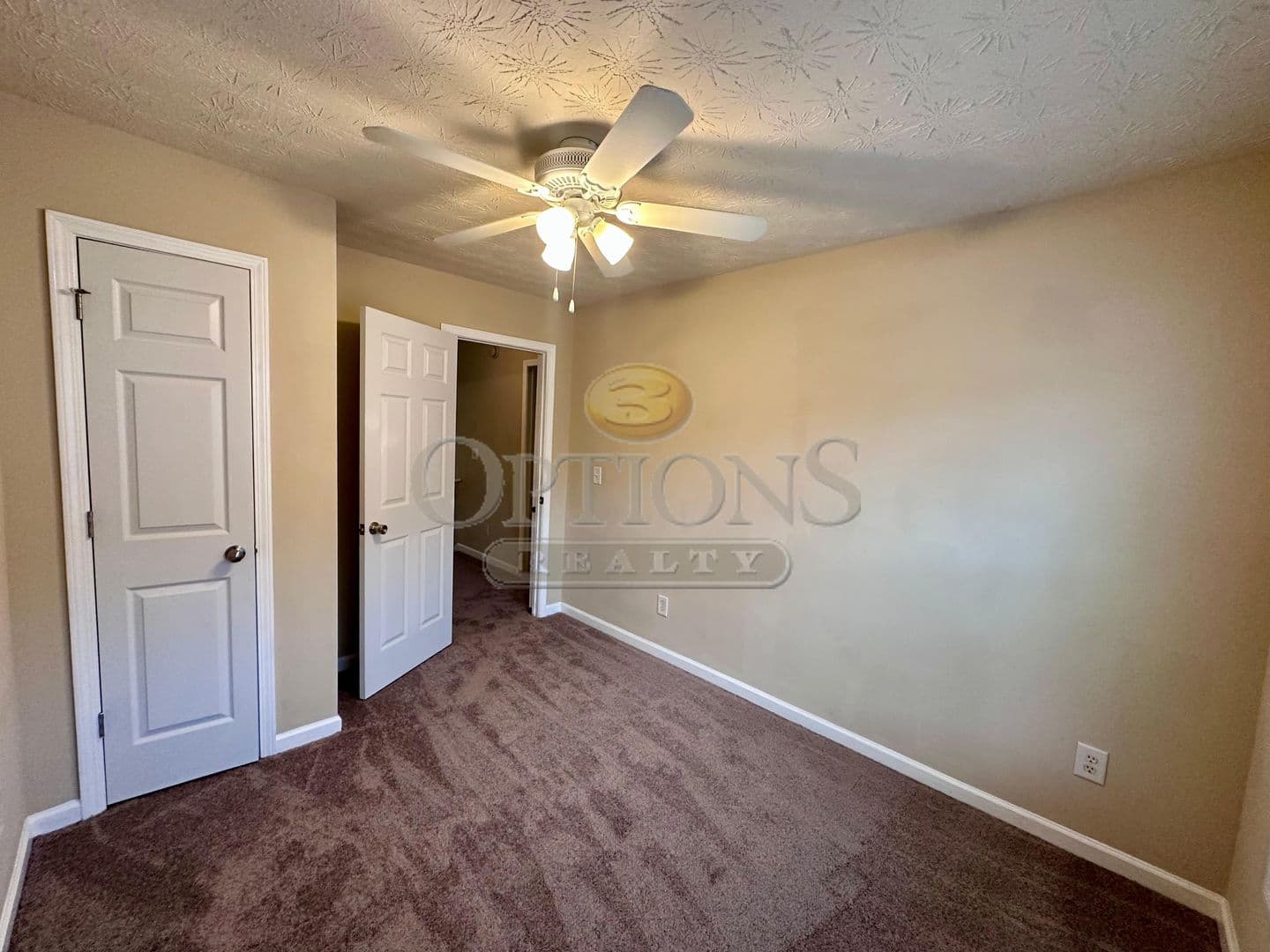 Canton House: 827 Forsythia Way