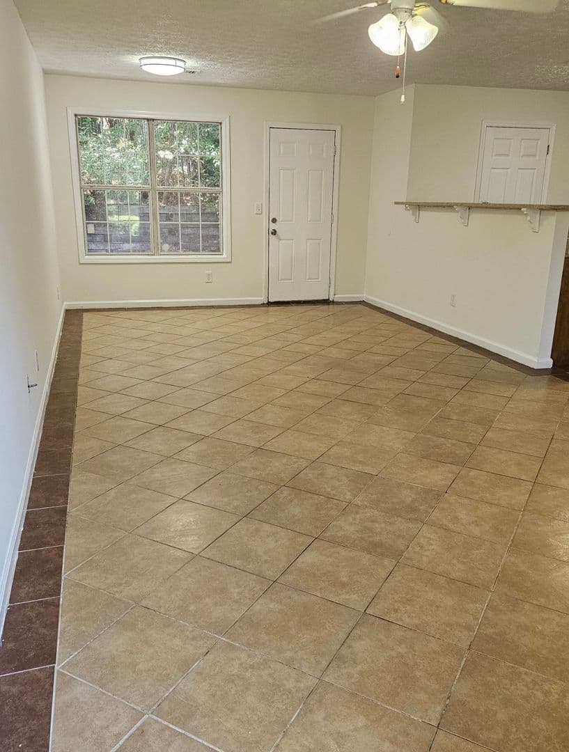 Rex House: 3172 Creekwood Drive