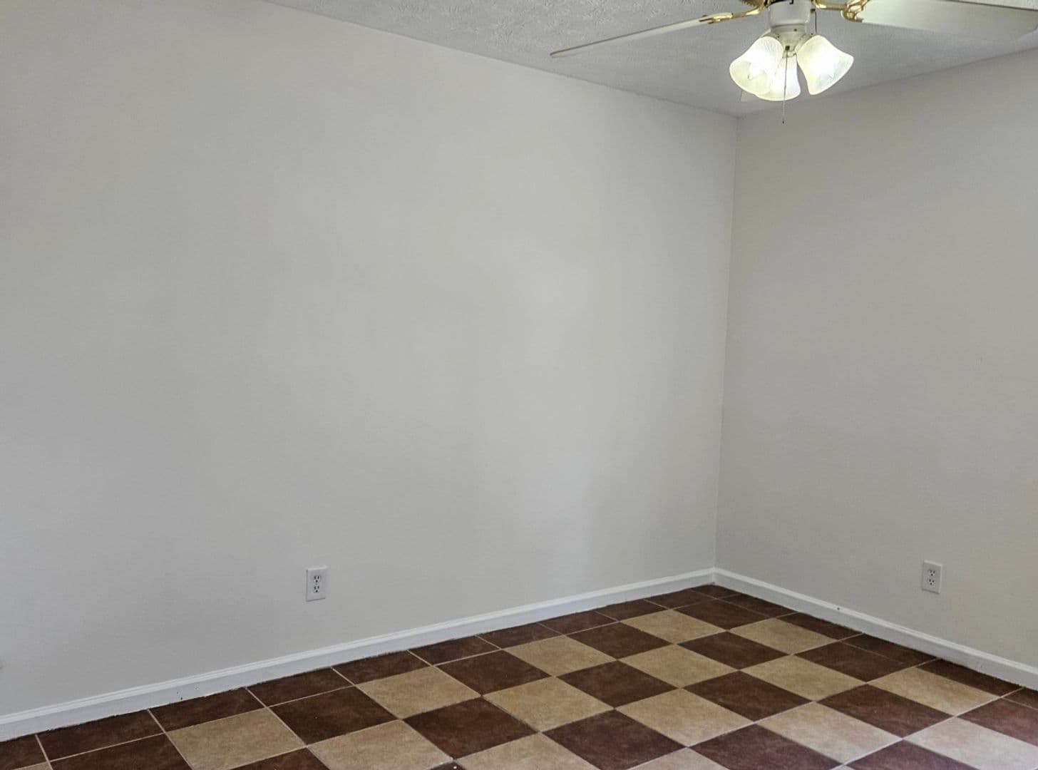 Rex House: 3172 Creekwood Drive
