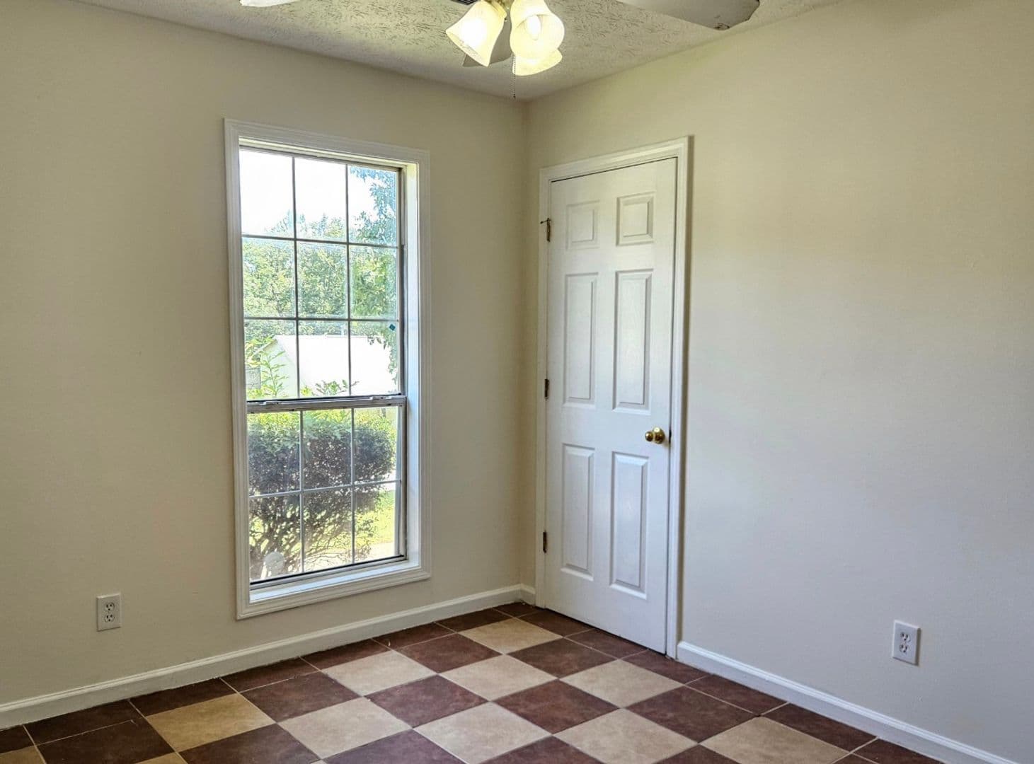 Rex House: 3172 Creekwood Drive
