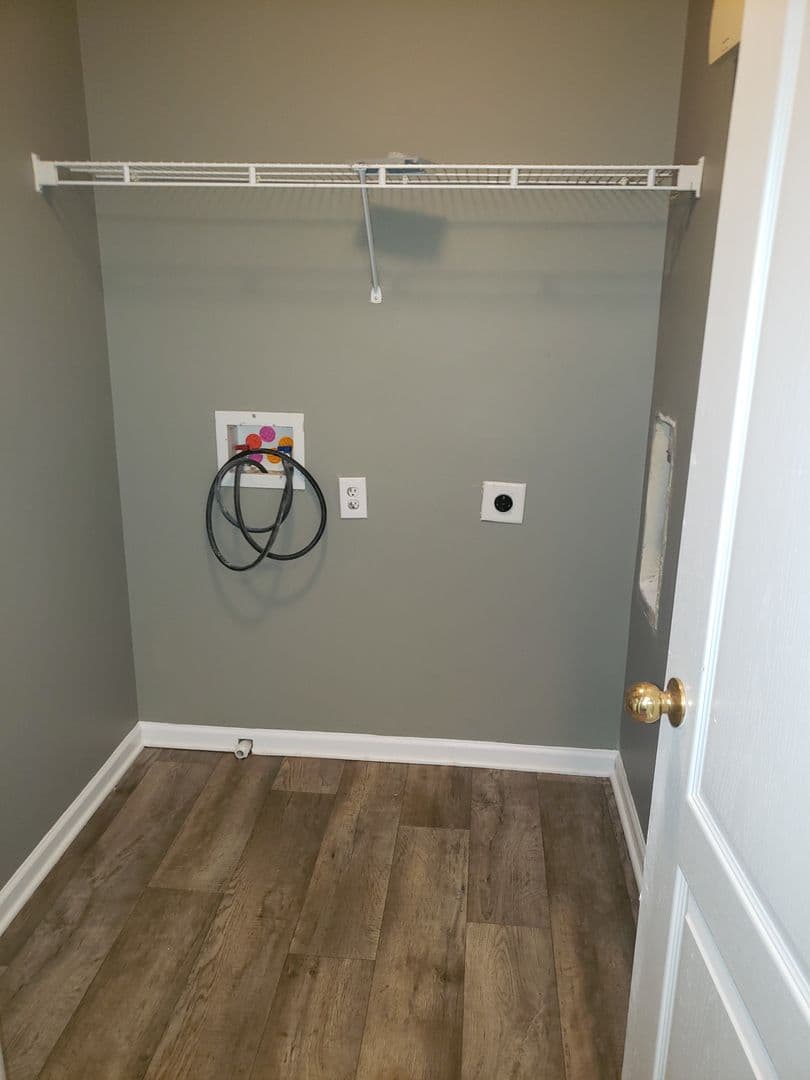 Kennesaw Townhome: 2125 Goldwaite Ct NW #10