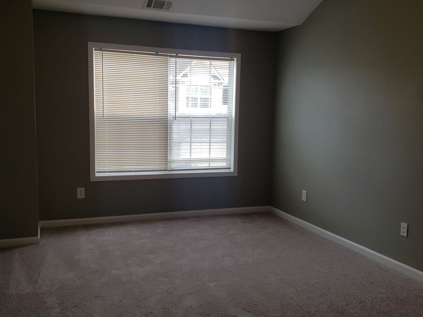 Kennesaw Townhome: 2125 Goldwaite Ct NW #10