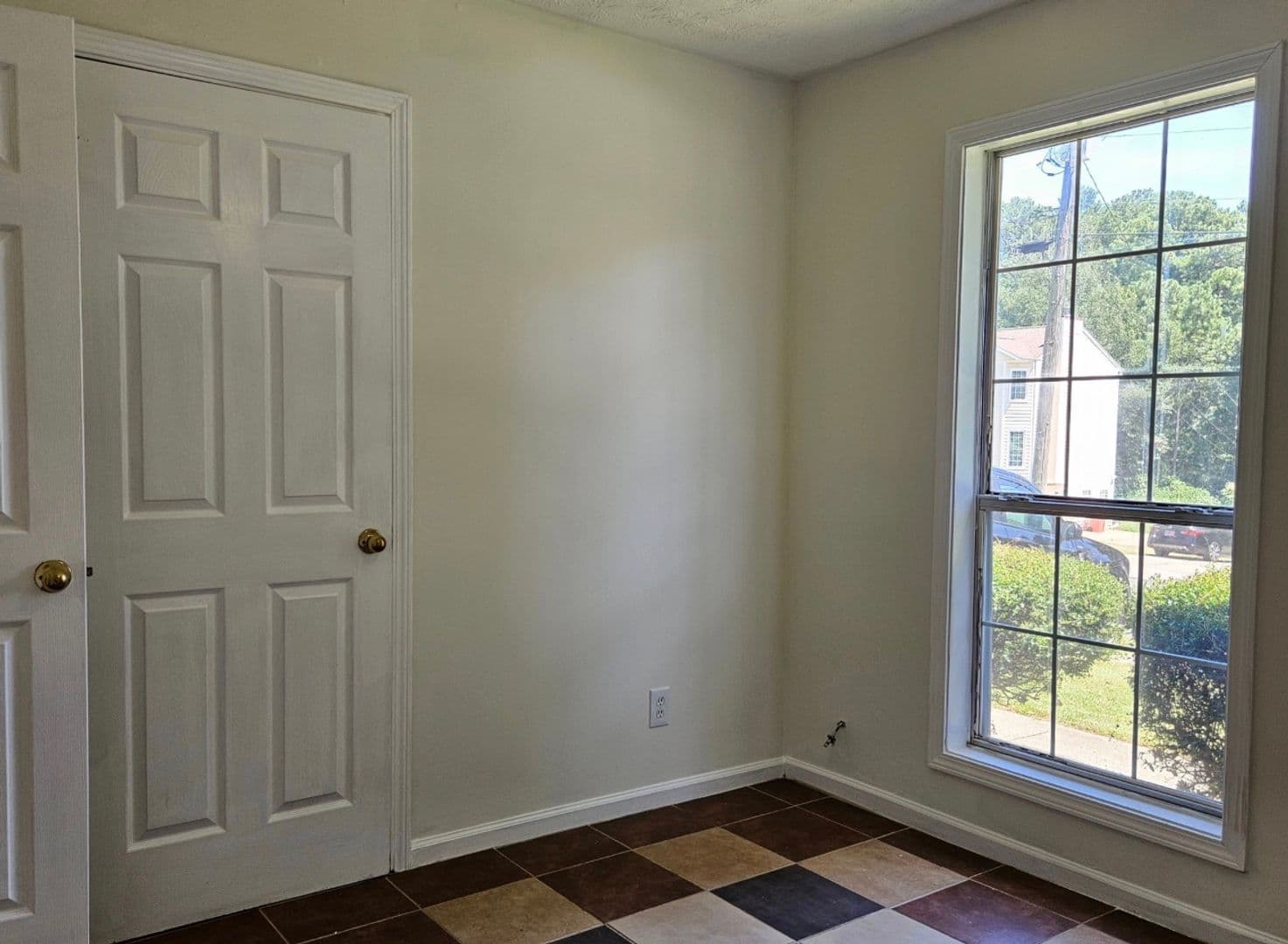 Rex House: 3172 Creekwood Drive