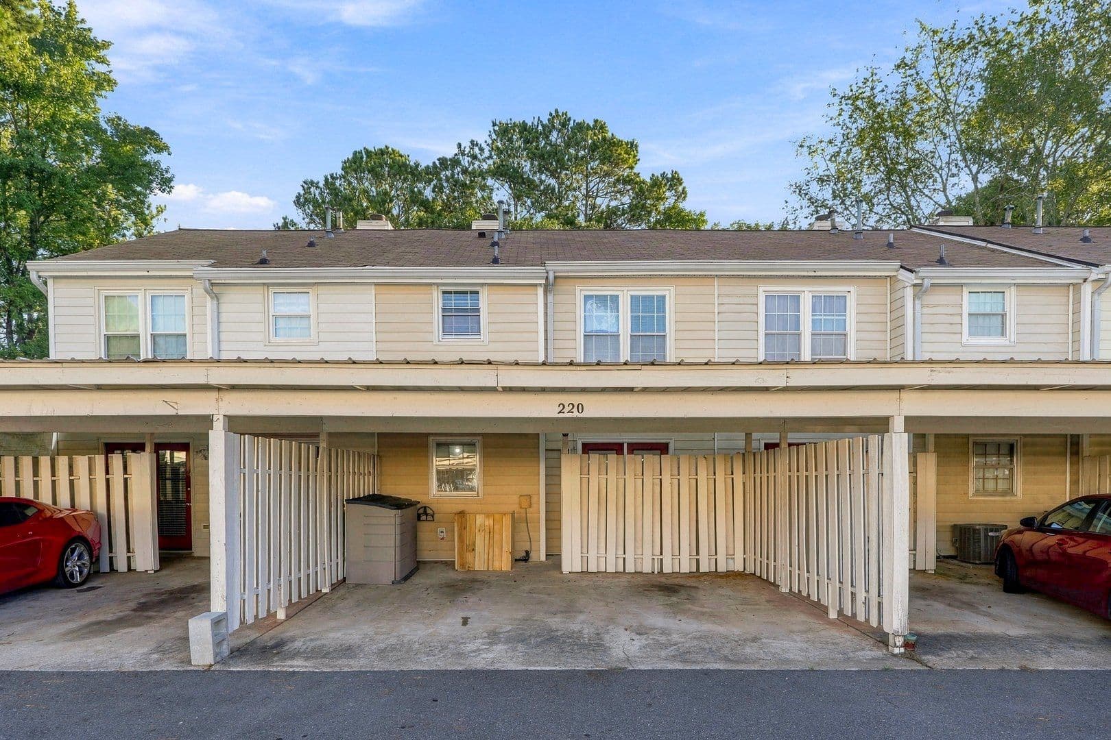Roswell Townhome: 220 Chads Ford Way - 220