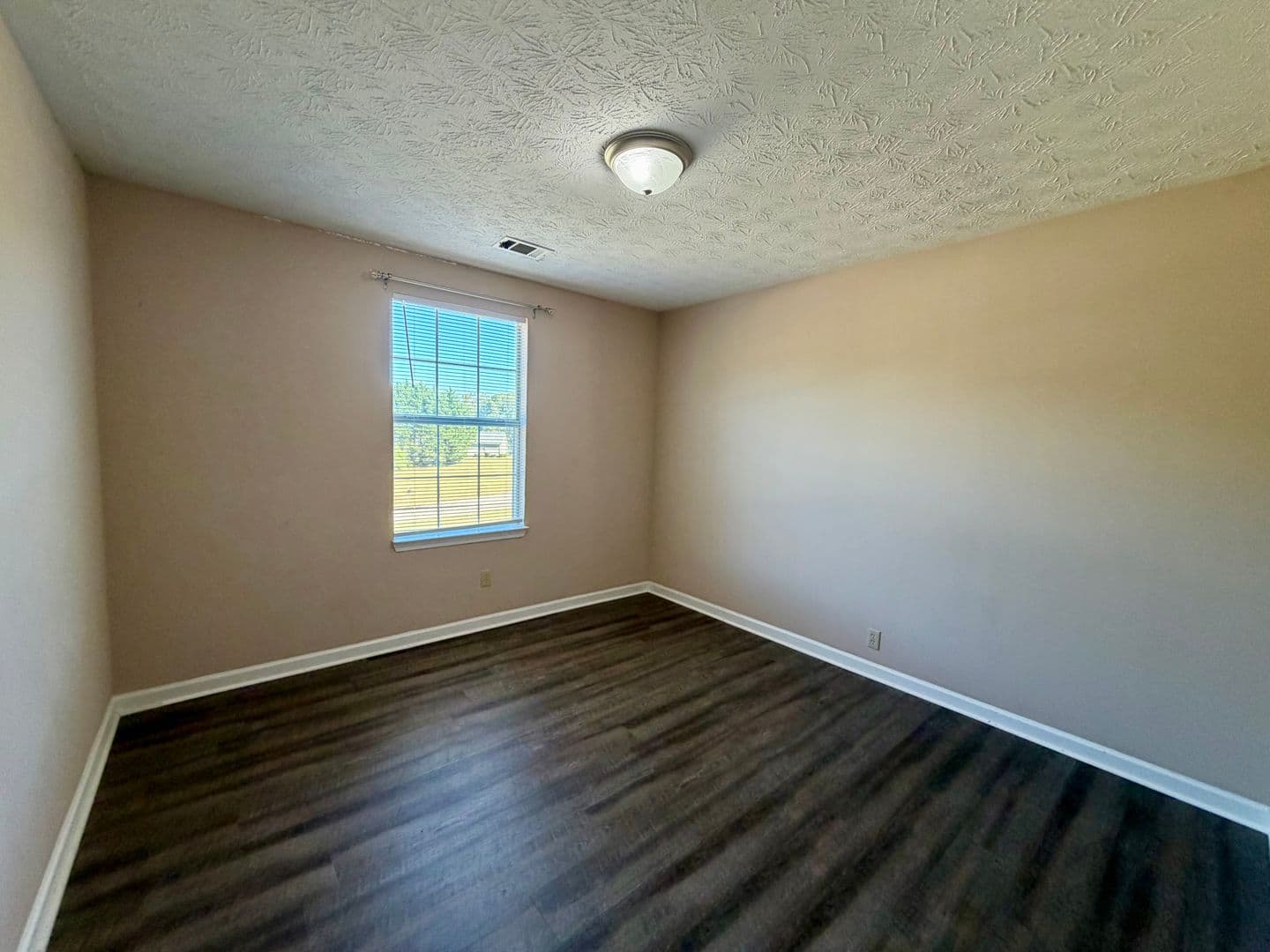 McDonough House: 307 Mill Glen Court