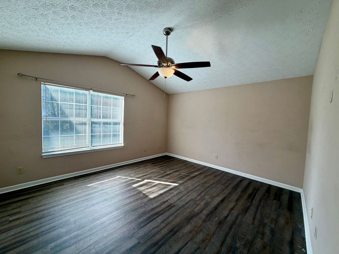 McDonough House: 307 Mill Glen Court