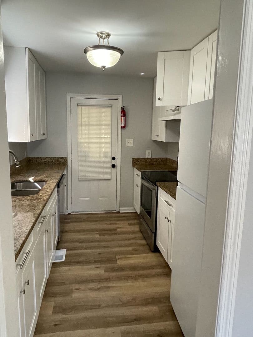 Atlanta House: 1243 Westridge Road