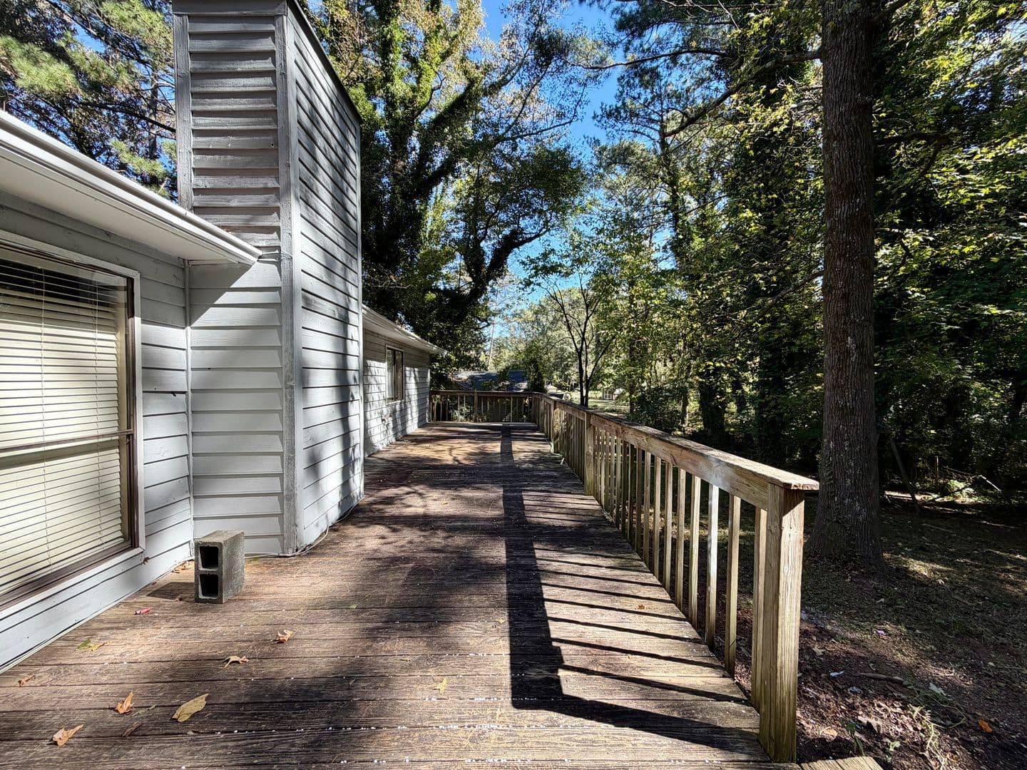 Stockbridge House: 1541 Flat Rock Rd