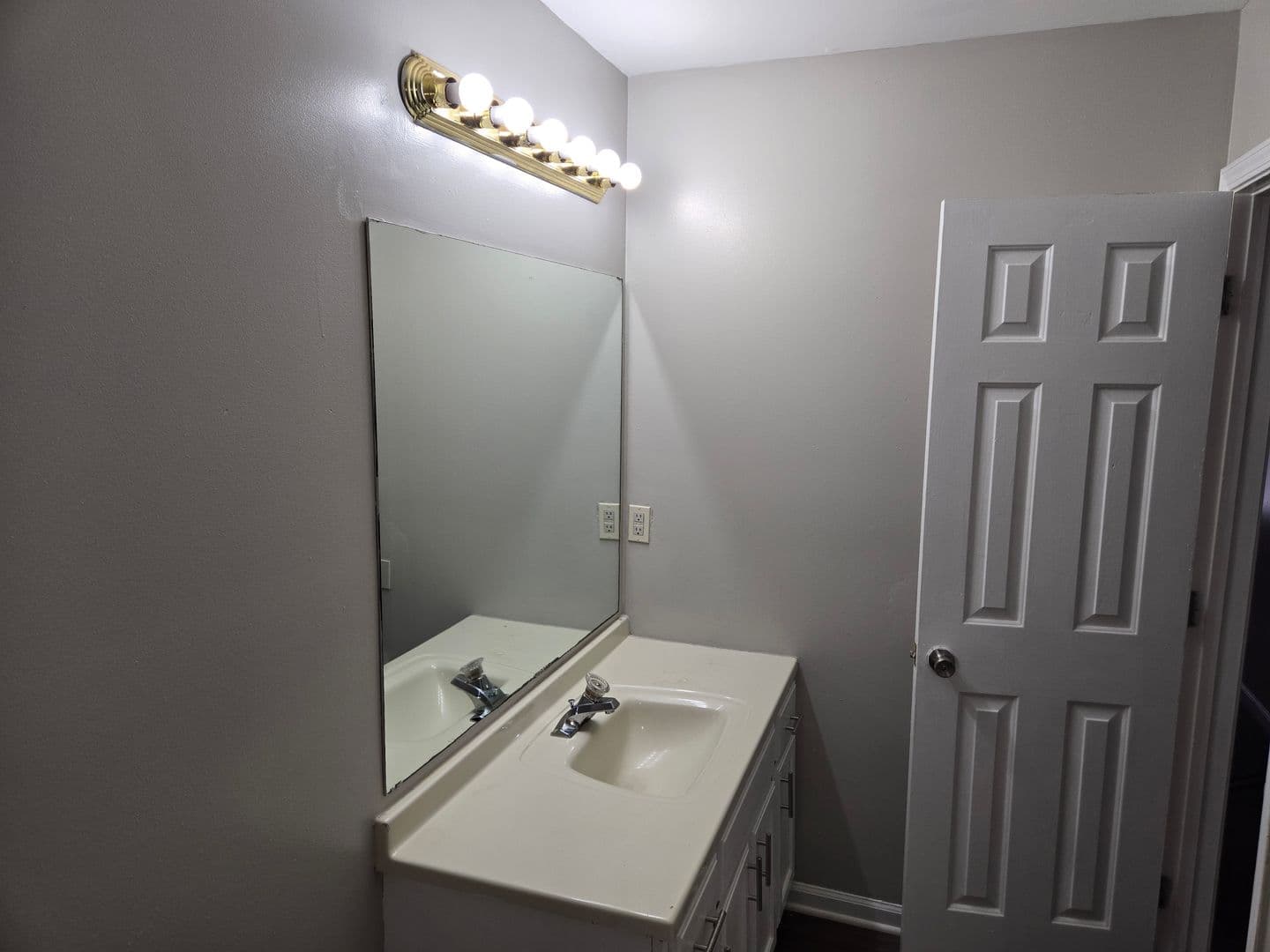 Atlanta House: 2285 Butner Road SW