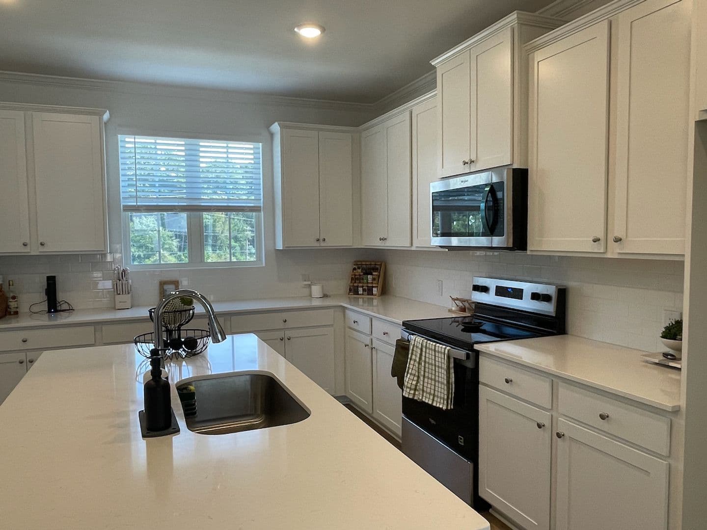 Mableton Townhome: 6203 Honeybell Alley