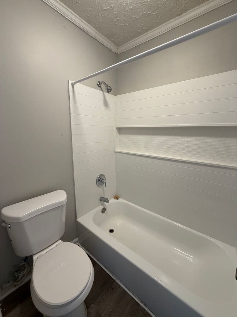 Stockbridge House: 1541 Flat Rock Rd