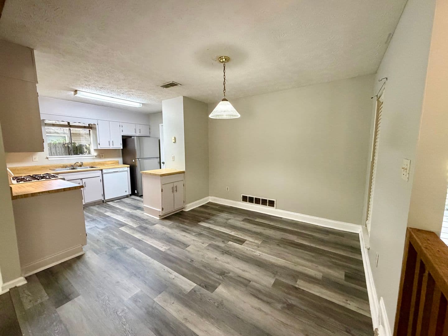 Stockbridge House: 1541 Flat Rock Rd