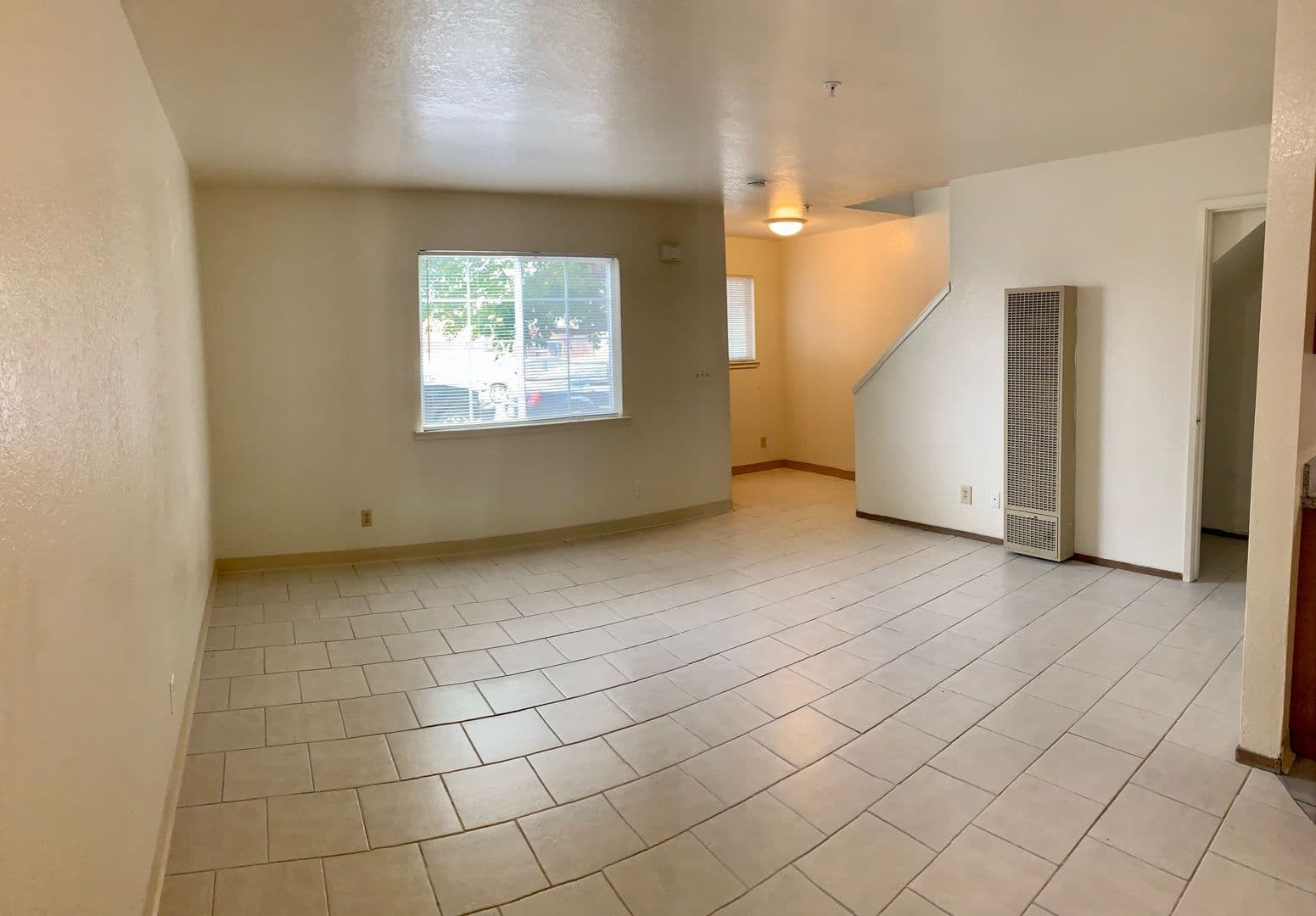 Salinas Apartment: 901-909-917 E. Market St