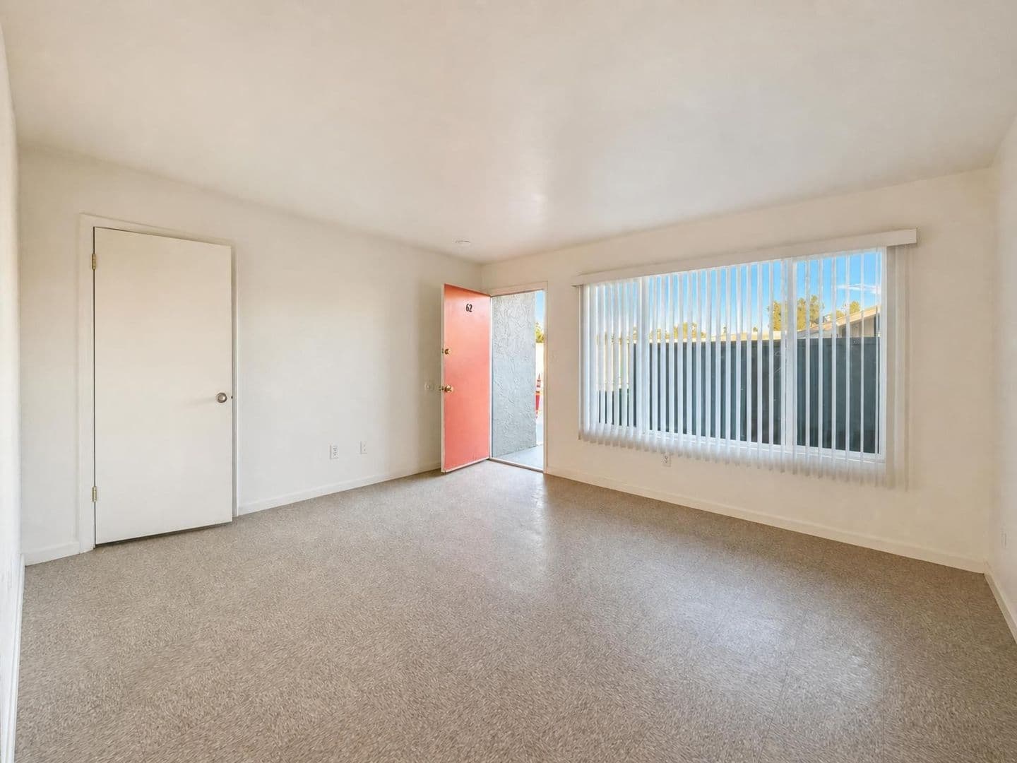 Greenfield Apartment: 923 Walnut Ave