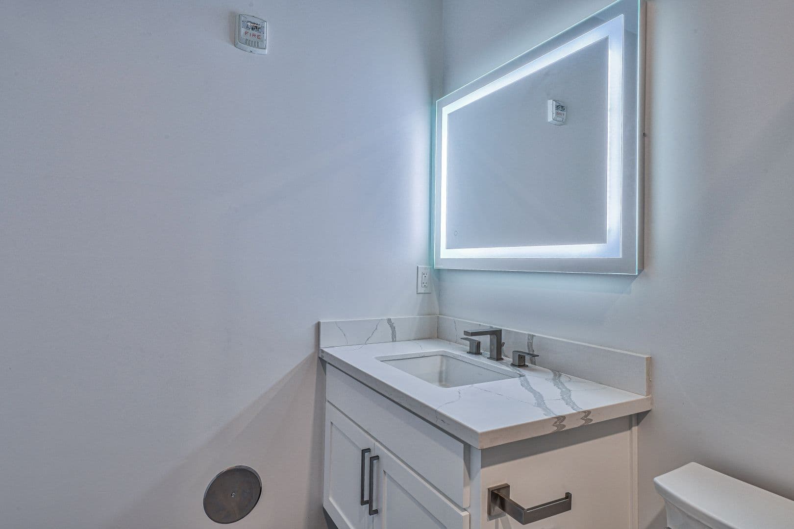 Salinas Apartment: 301 Main Street