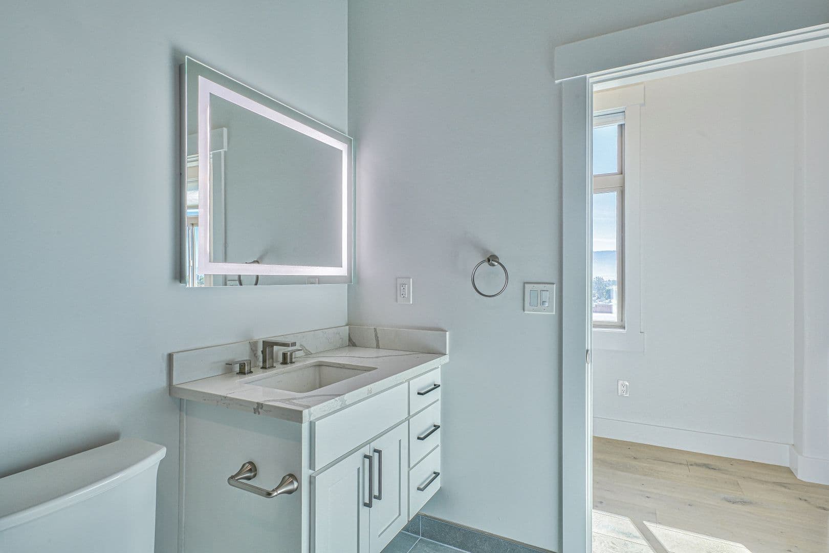 Salinas Apartment: 301 Main Street