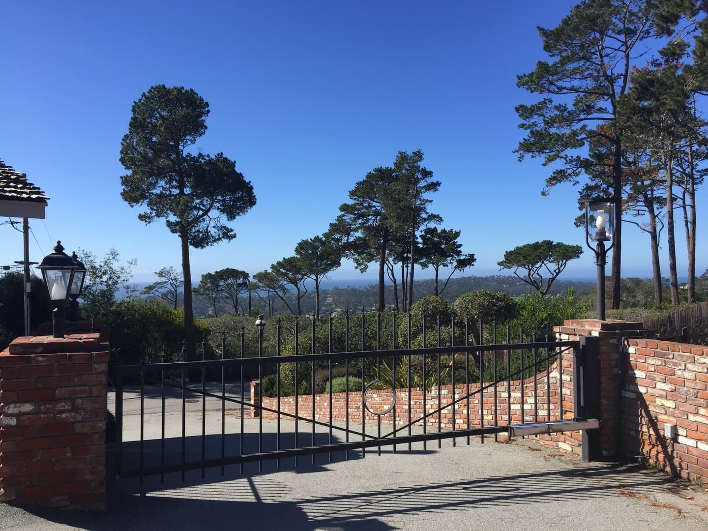 Pebble Beach Apartment: 1563 Sonado Road