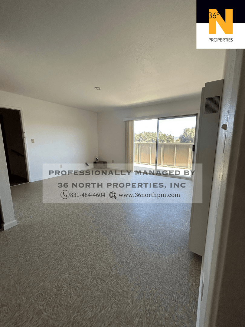 Greenfield Apartment: 923 Walnut Ave