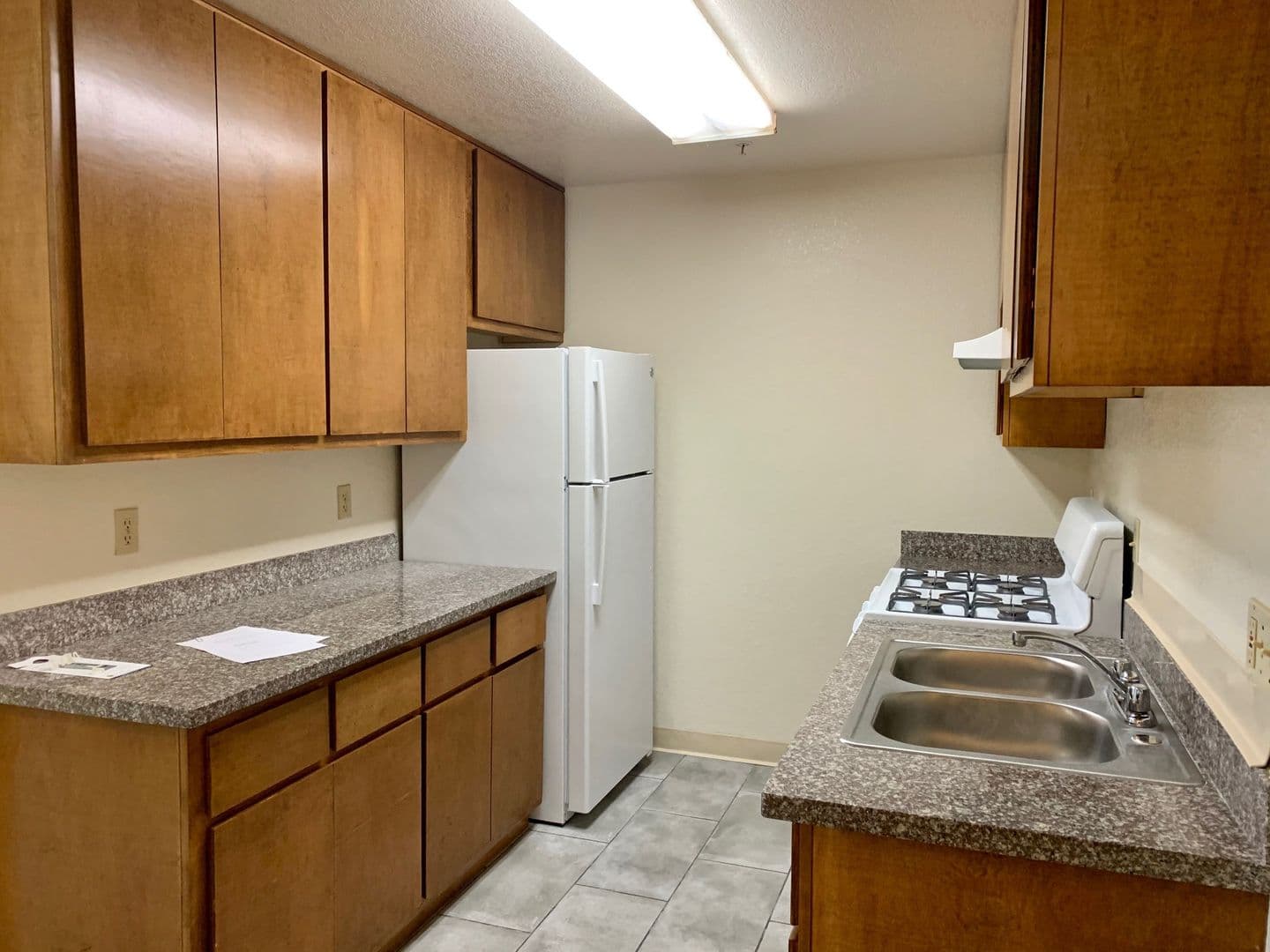 Salinas Apartment: 901-909-917 E. Market St