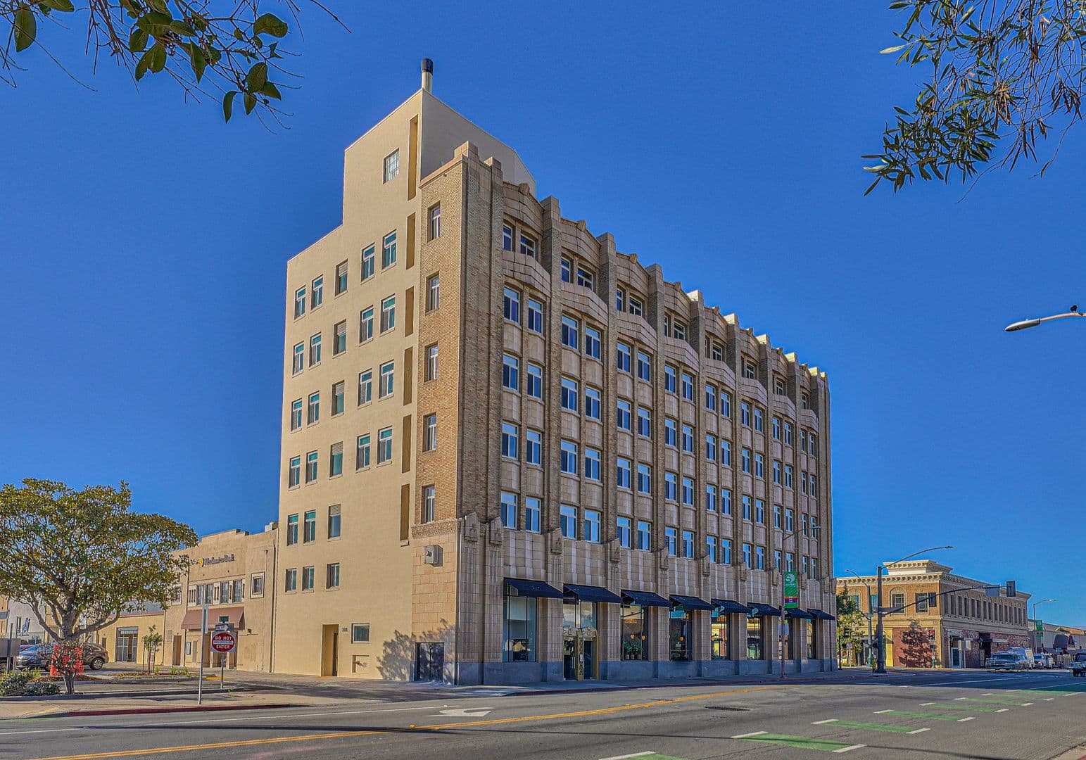 Salinas Apartment: 301 Main Street