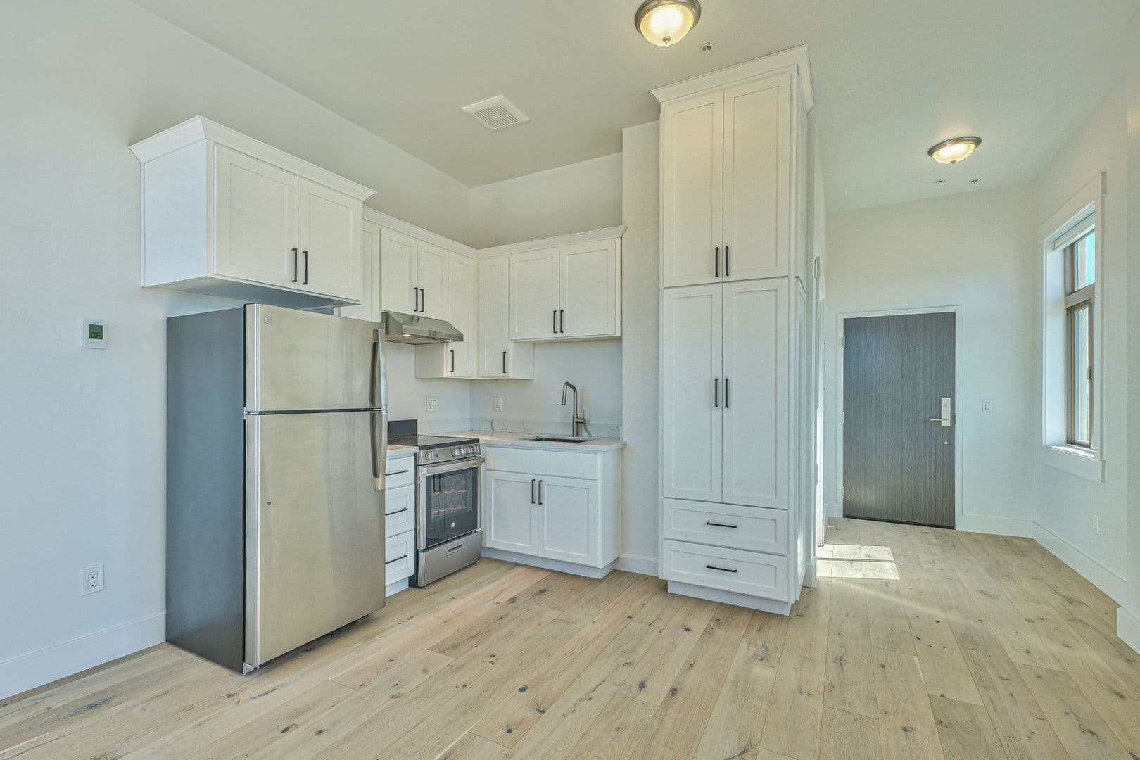 Salinas Apartment: 301 Main Street