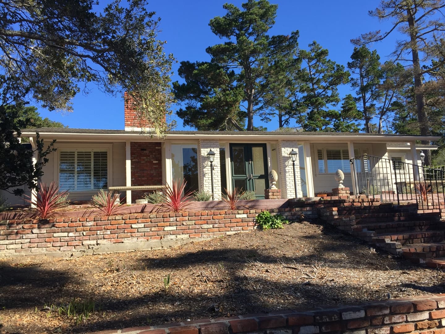Pebble Beach Apartment: 1563 Sonado Road
