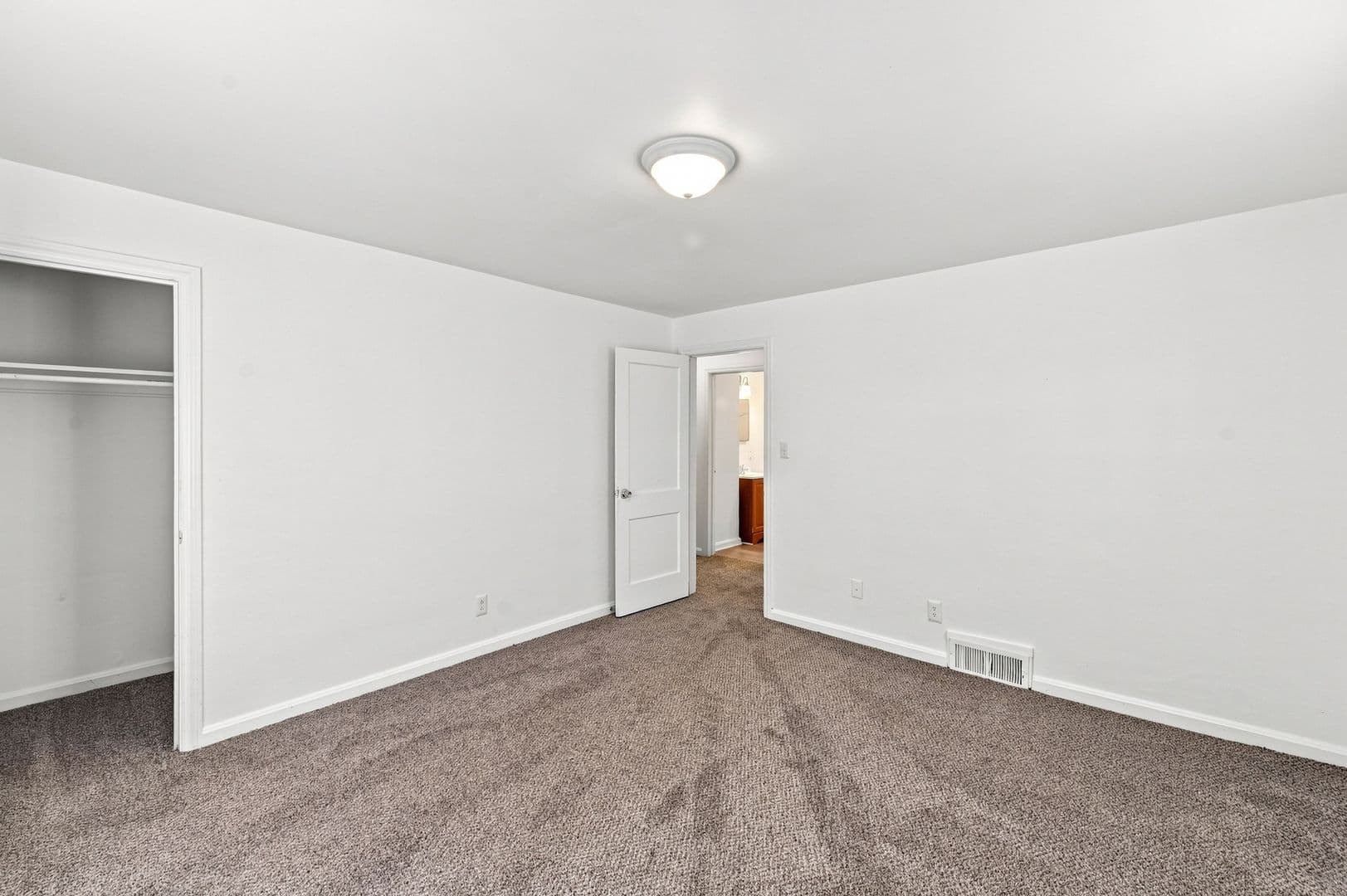 Evansville House: 1717 Lodge Avenue