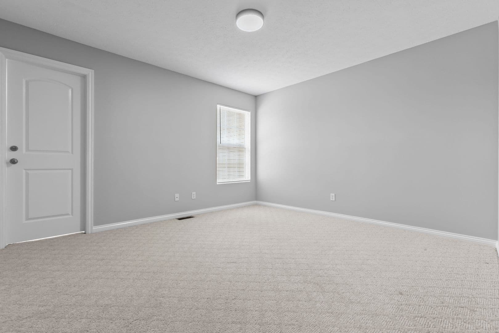 Radcliff House: Red Oak Ct