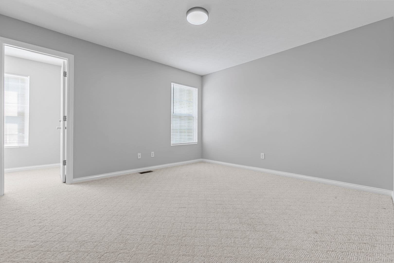 Radcliff House: Red Oak Ct