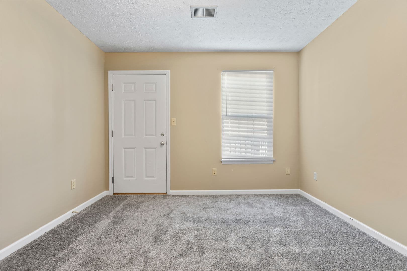 Mount Sterling House: Briarwood Dr