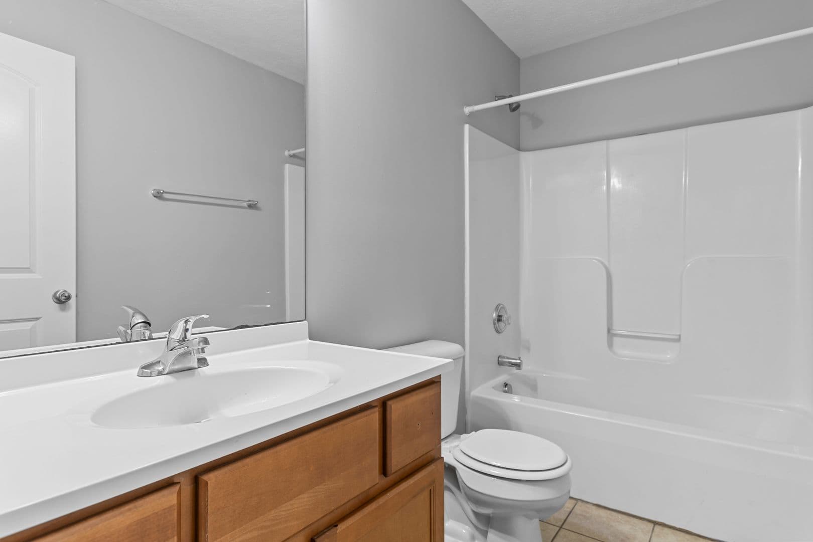 Radcliff House: Red Oak Ct