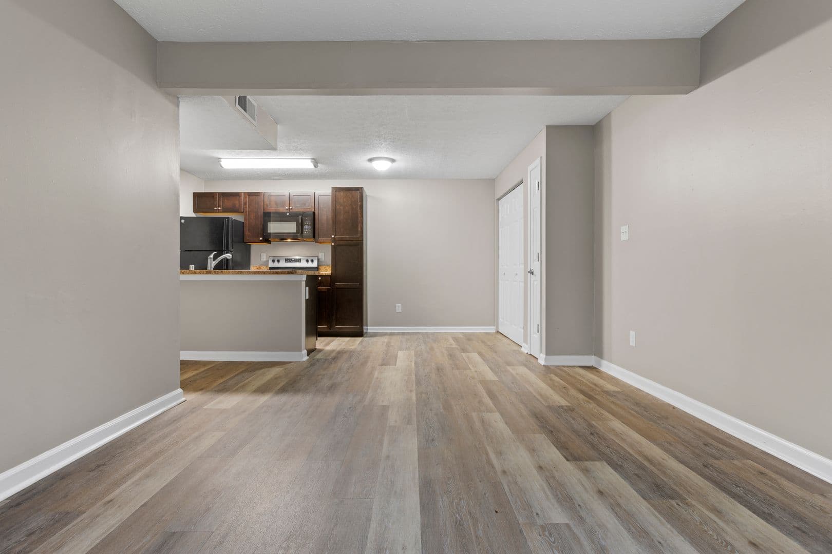 Frankfort House: 315 Bypass Plaza Drive