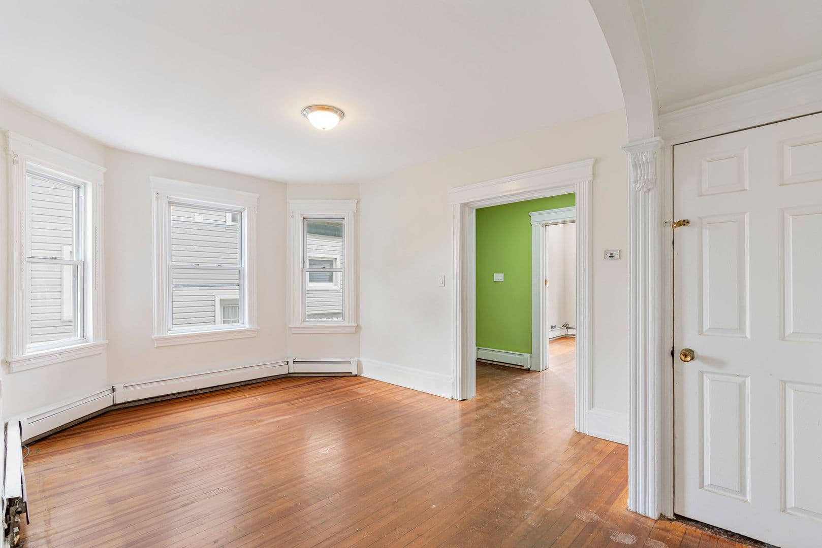 Roselle Apartment: 137-139 East 2nd Avenue