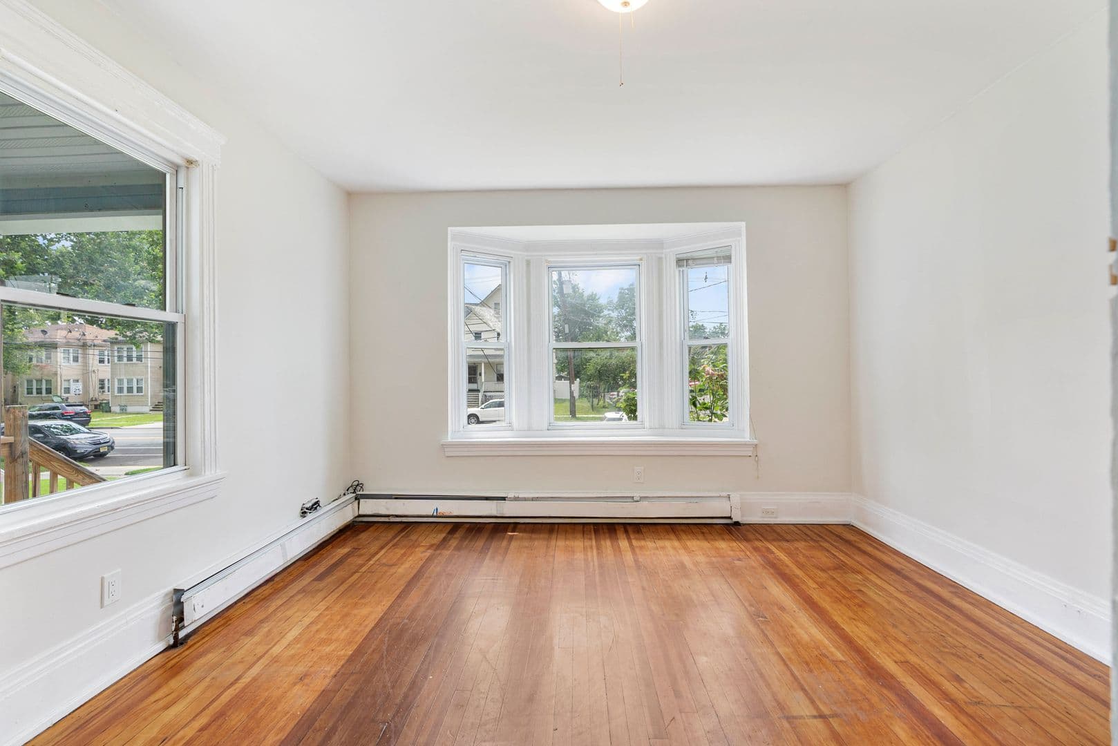 Roselle Apartment: 137-139 East 2nd Avenue