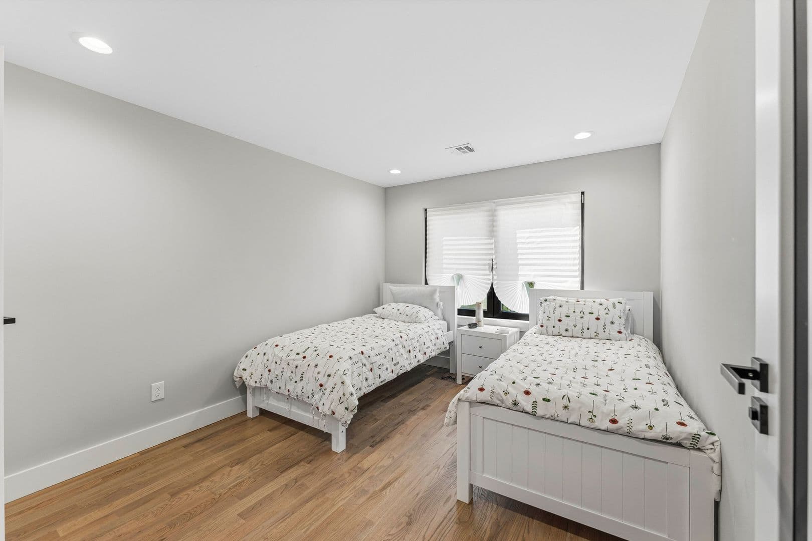 Linden Townhome: 512 Knopf St - 512 Knopf St