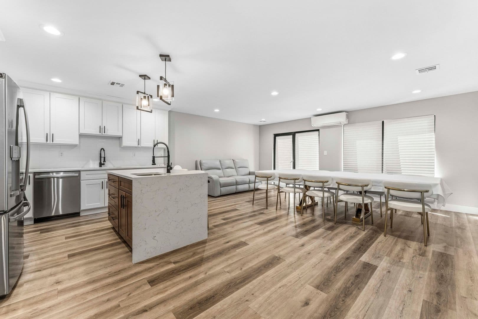 Linden Townhome: 512 Knopf St - 512 Knopf St