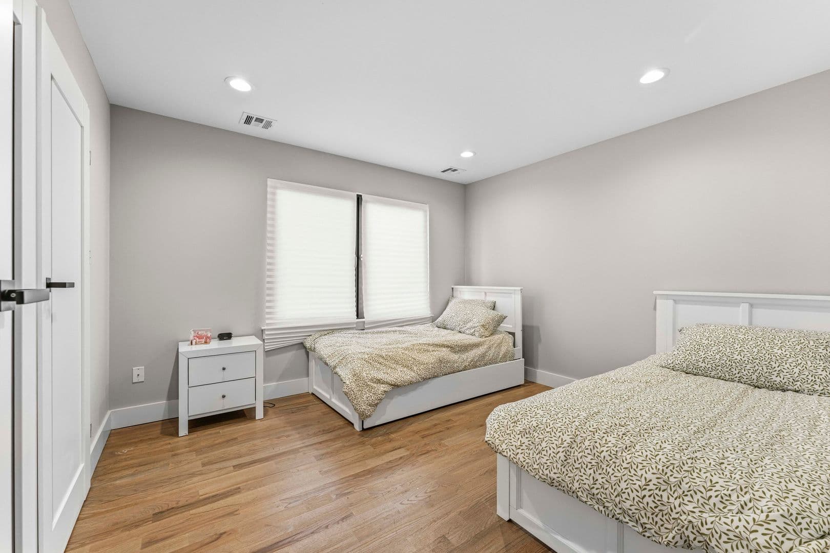Linden Townhome: 512 Knopf St - 512 Knopf St