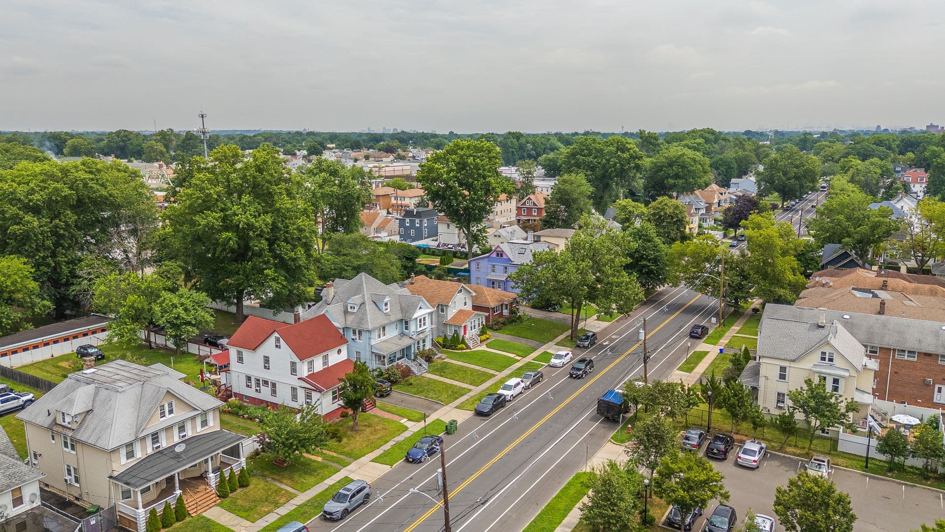 Roselle Apartment: 137-139 East 2nd Avenue