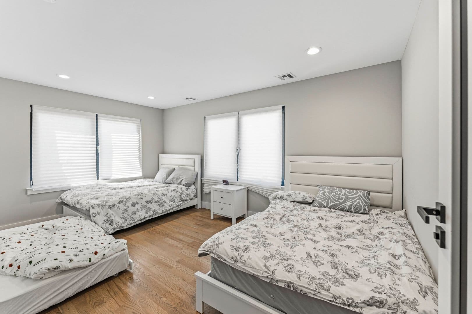 Linden Townhome: 512 Knopf St - 512 Knopf St