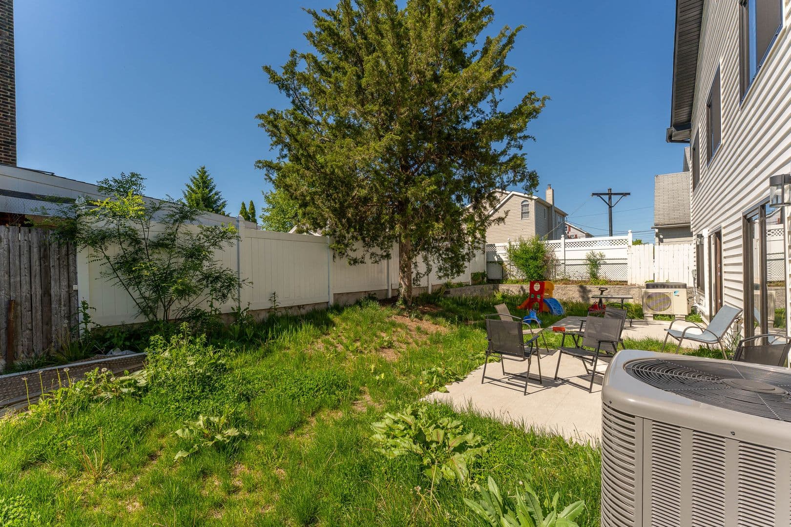 Linden Townhome: 512 Knopf St - 512 Knopf St