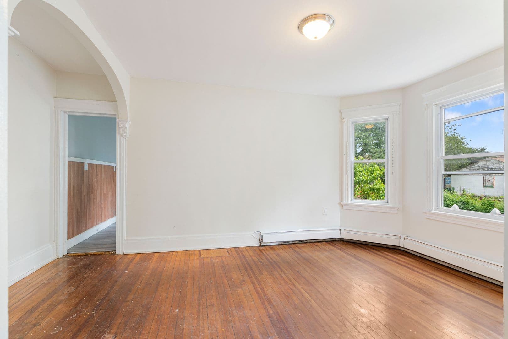Roselle Apartment: 137-139 East 2nd Avenue