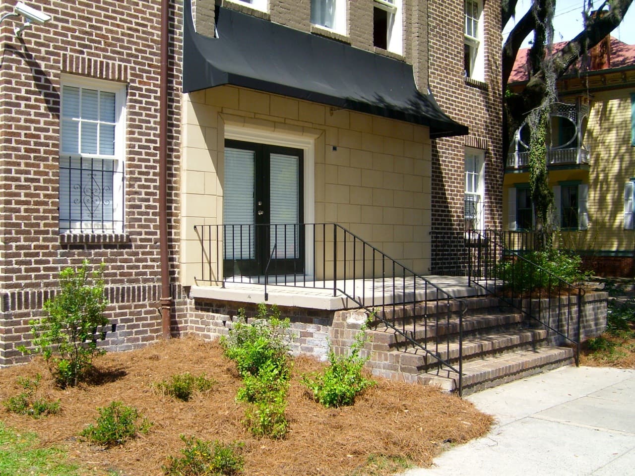 Savannah Apartment: 3 West 36th Street