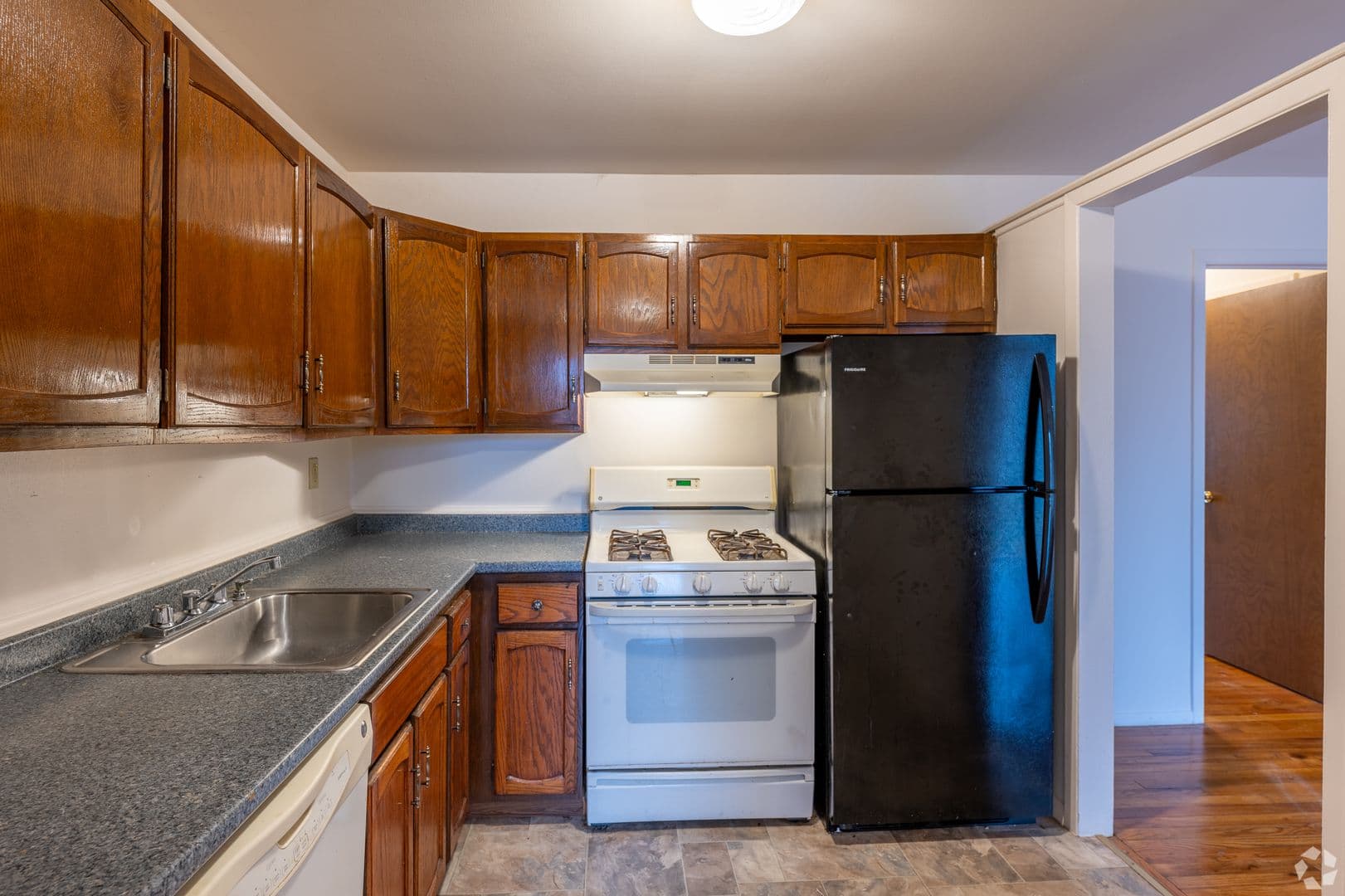 Croton On Hudson Apartment: 17 Scenic Drive