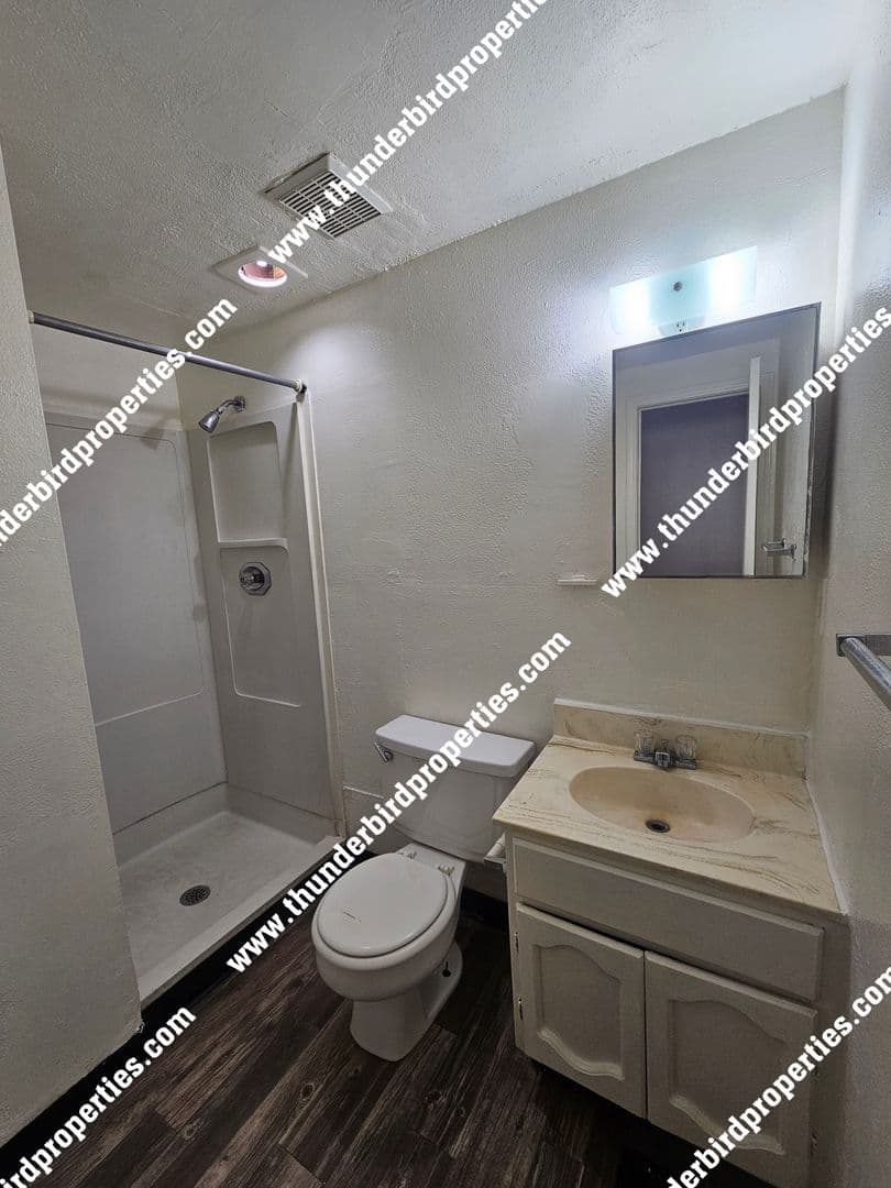 Albuquerque Apartment: 1212 Lead Ave SE