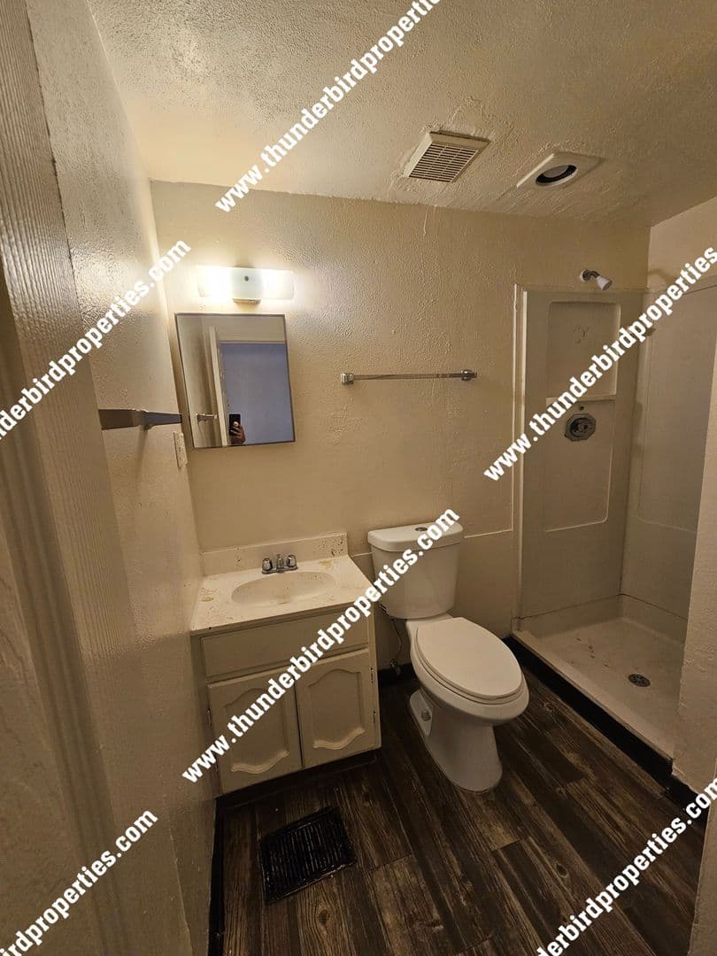Albuquerque Apartment: 1212 Lead Ave SE