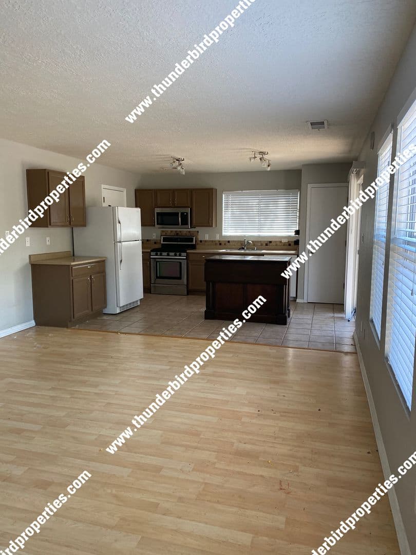 Albuquerque House: 6505 Sonrisa Place NE