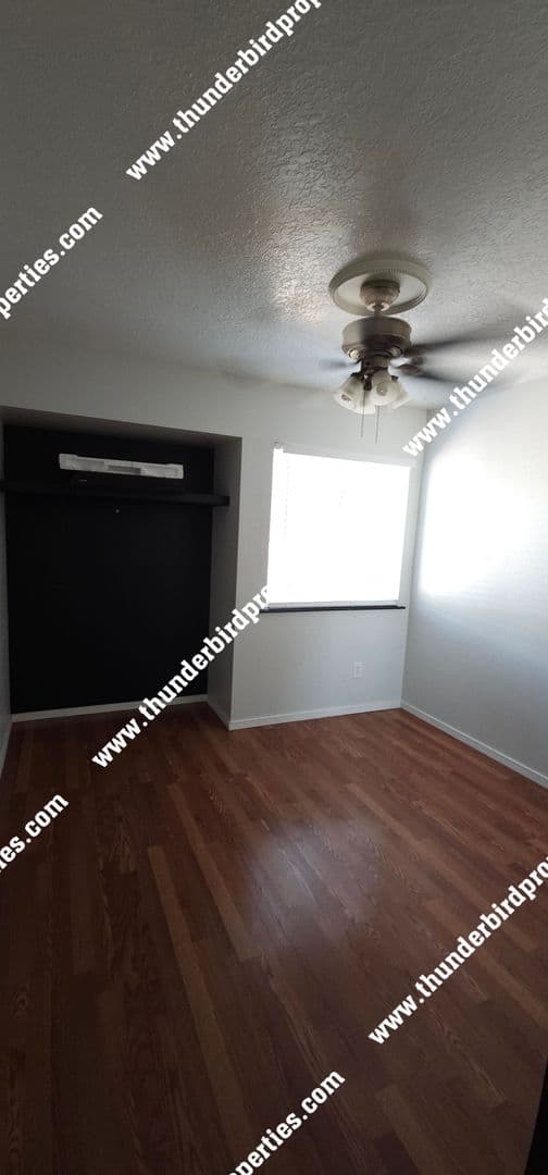 Albuquerque House: 5117 Camino Vista NW