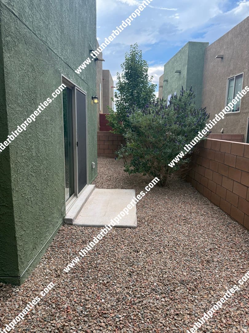 Albuquerque House: 1523 Borrego Dr. SE