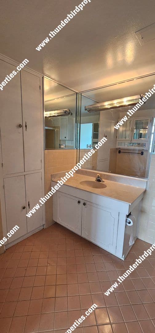 Albuquerque House: 1331 Park Ave Apt #1505