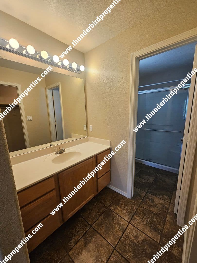 Albuquerque Condo: 5743 Valle Alegre Rd. NW